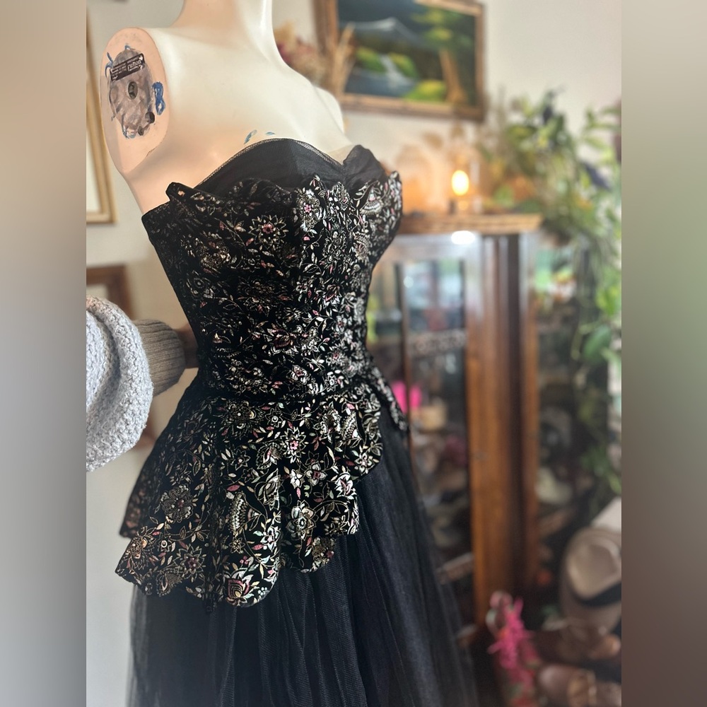 Strapless Black Floral Embroidered Peplum Dress - Picture 16 of 16